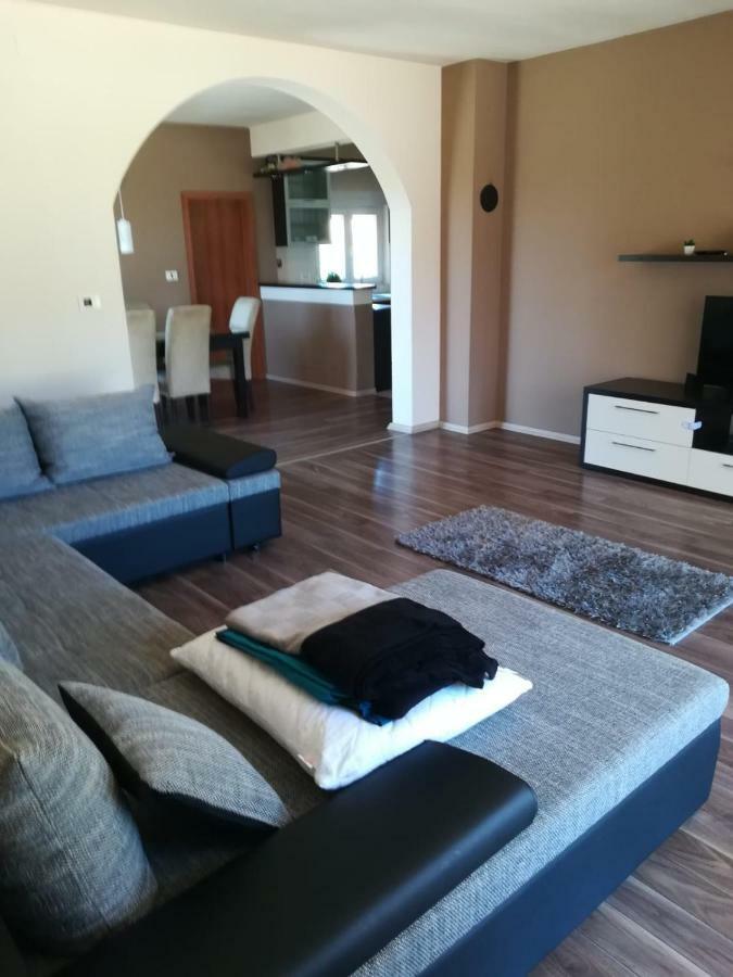 Laura Apartment Bibinje Luaran gambar