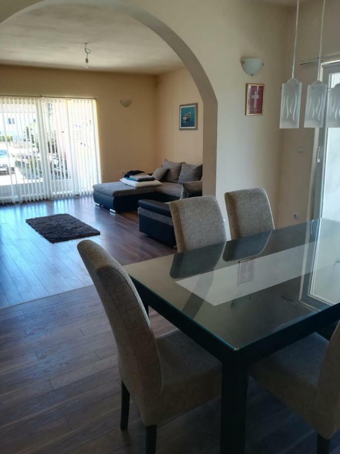 Laura Apartment Bibinje Luaran gambar